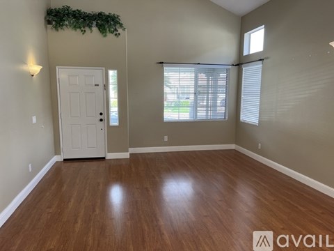 18 Golden Rain 3 Beds Apartment for Rent
