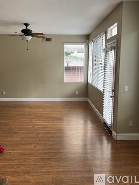 18 Golden Rain 3 Beds Apartment for Rent