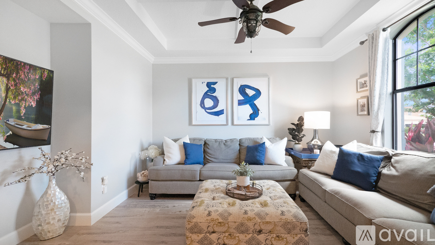 1051 Wax Myrtle Avenue 4 Beds Single Family Home for Rent - Photo gallery 4