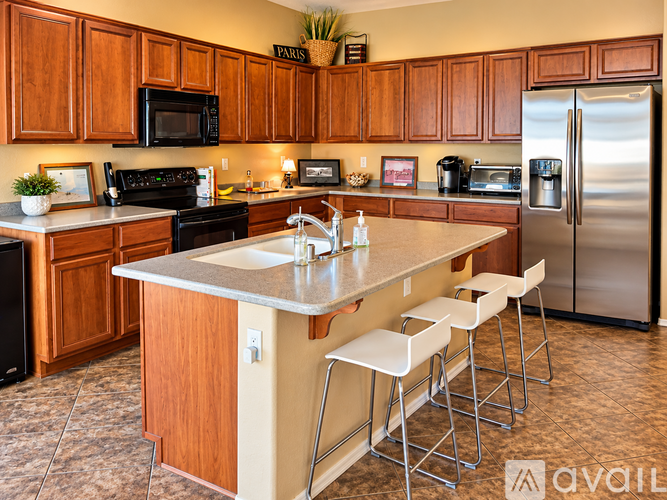 1210 East Browning Place 3 Beds Single Family Home for Rent - Photo gallery 4