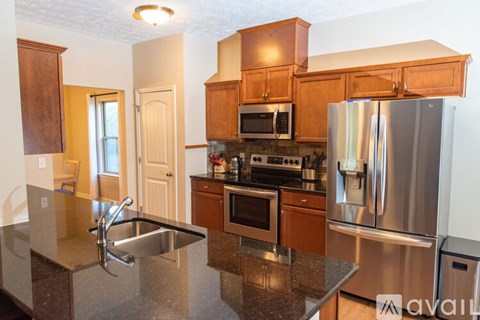 51 Willow Trace Dr 5 Beds Apartment for Rent