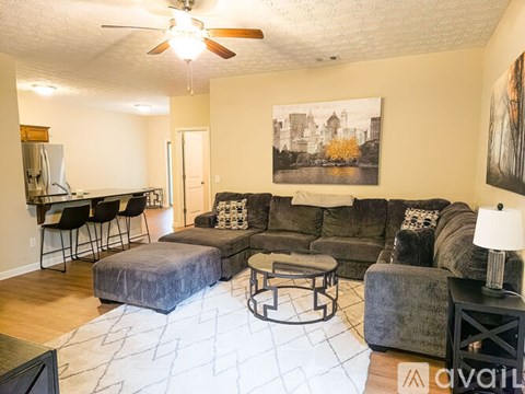 51 Willow Trace Dr 5 Beds Apartment for Rent