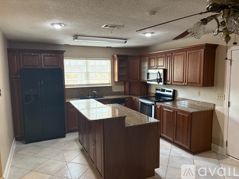 6813 Oakhurst Drive 3 Beds Apartment for Rent