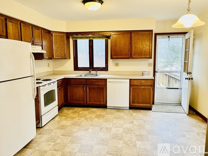 900 Old Waterbury Rd 2 Beds Apartment for Rent - Photo gallery 4