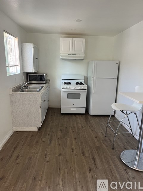 4752 1/2 170Th Street West 1 Apartment for Rent