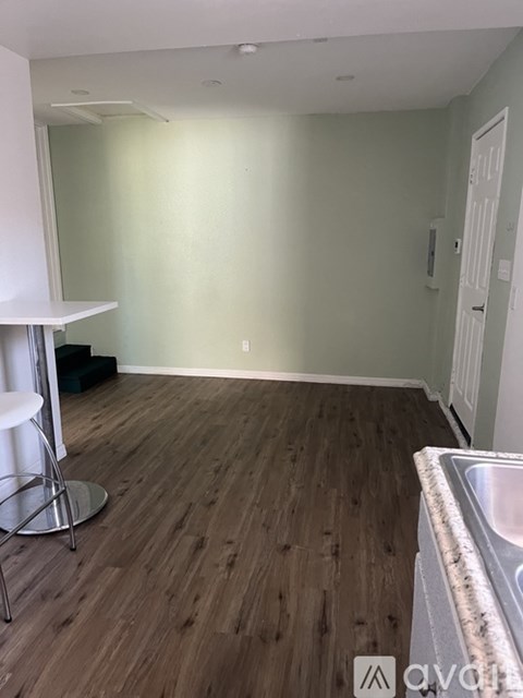 4752 1/2 170Th Street West 1 Apartment for Rent