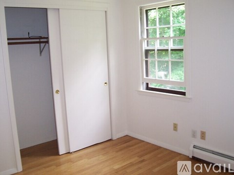 28 Church Road 2 Beds Apartment for Rent