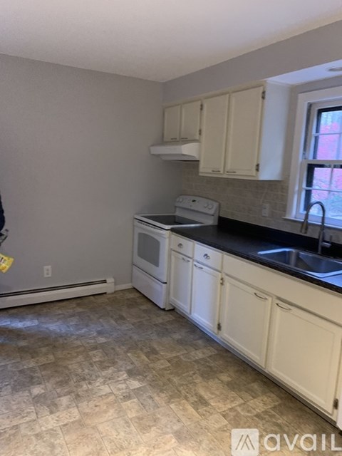 28 Church Road 2 Beds Apartment for Rent