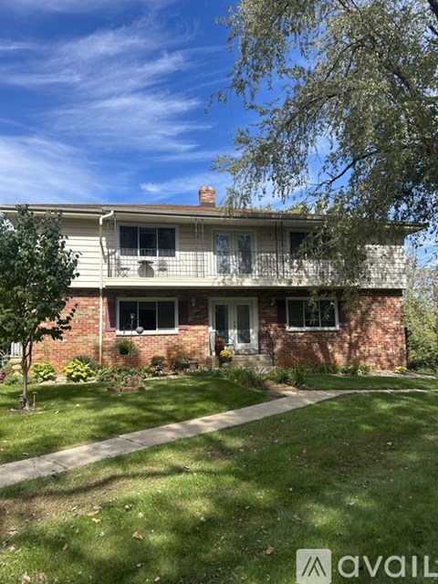 18040 Hoffman Avenue 2 Beds Apartment for Rent