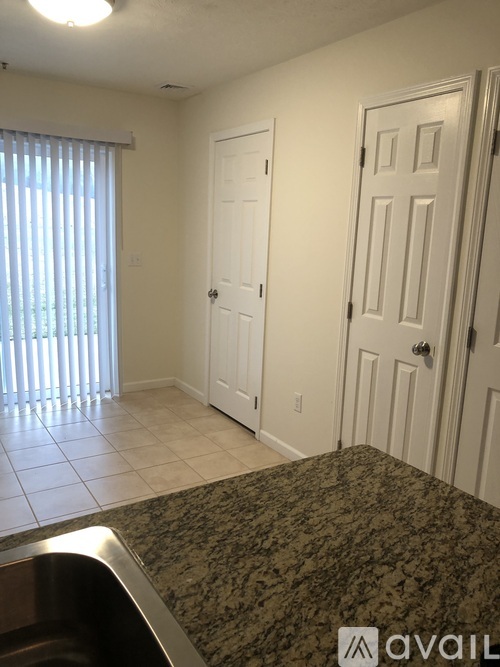 34 Circuit Street 2 Beds Townhouse for Rent - Photo gallery 5