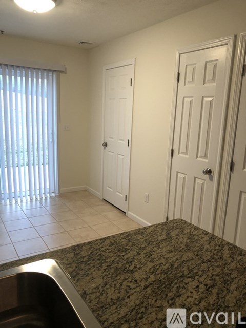 34 Circuit Street 2 Beds Apartment for Rent