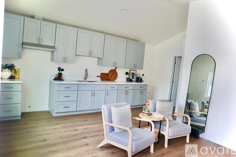 8310 Greenleaf Avenue 1 Single Family Home for Rent - Photo gallery 3