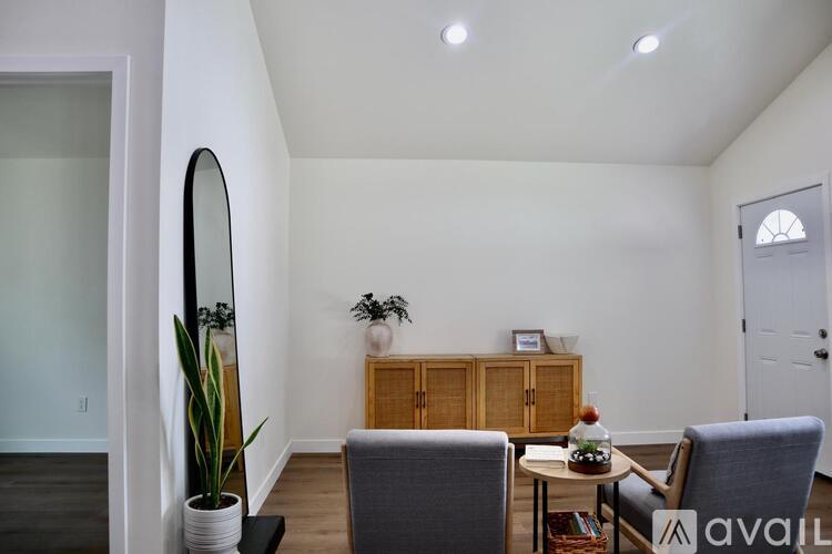 8310 Greenleaf Avenue 1 Single Family Home for Rent - Photo gallery 5
