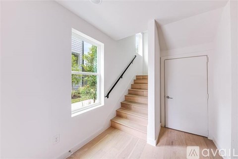 427 West 10Th Street 2 Beds Apartment for Rent