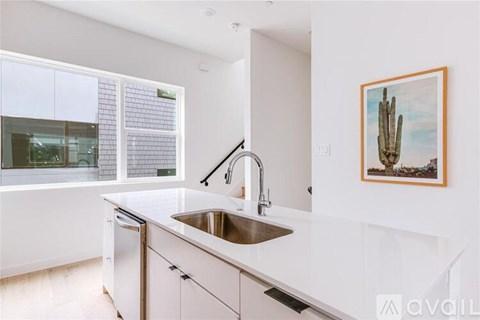 427 West 10Th Street 2 Beds Apartment for Rent