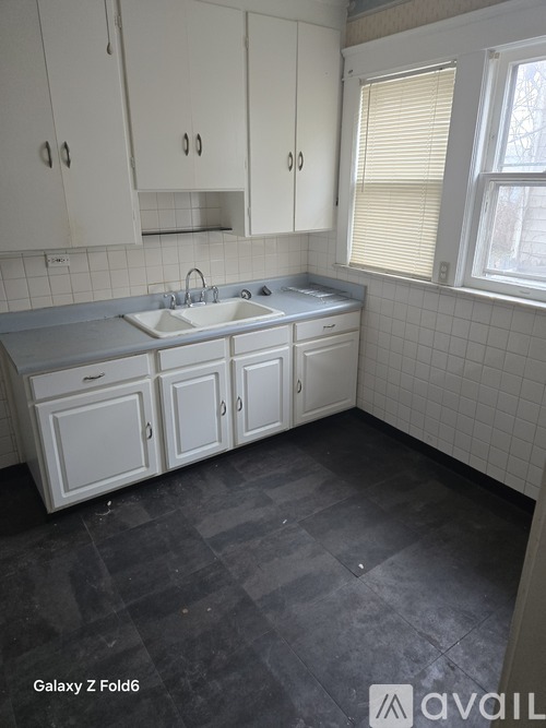 1846 Mannering Road 2 Beds Apartment for Rent - Photo gallery 4