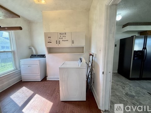 205 E 7Th St 2 Beds Apartment for Rent