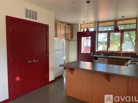 2525 N Killingsworth St 1 Apartment for Rent