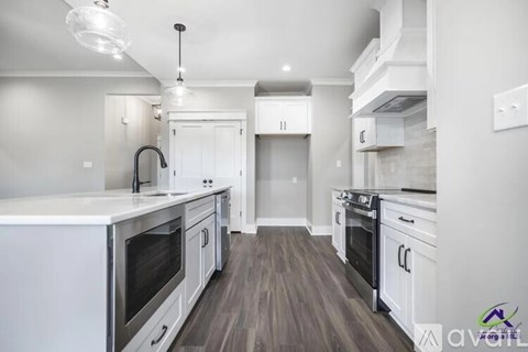 302 Willowbrook Lane 3 Beds Apartment for Rent