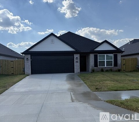 4233 W Barhem Dr 3 Beds Apartment for Rent