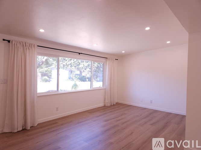570 Apple Grove Lane 2 Beds Single Family Home for Rent - Photo gallery 3