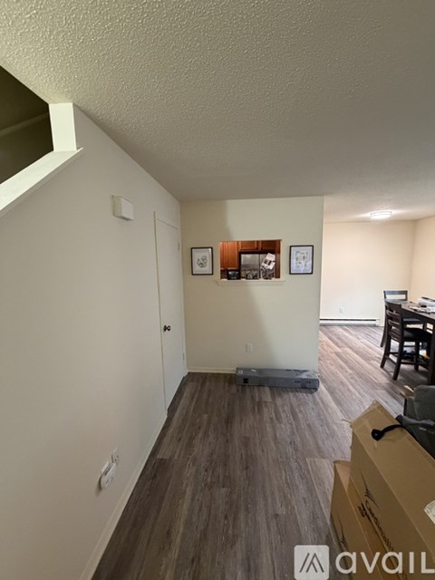 12 C Pineview Drive 2 Beds Apartment for Rent