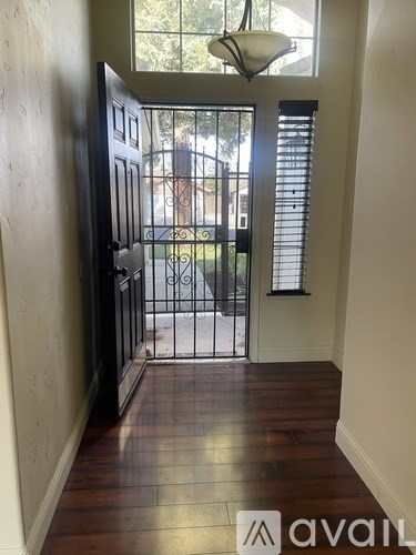 6568 North Cornelia Avenue 3 Beds Apartment for Rent