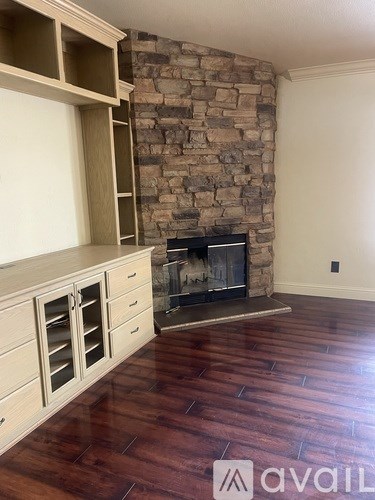 6568 North Cornelia Avenue 3 Beds Apartment for Rent