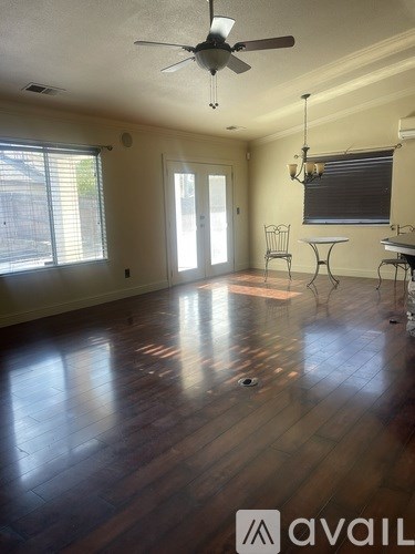 6568 North Cornelia Avenue 3 Beds Apartment for Rent