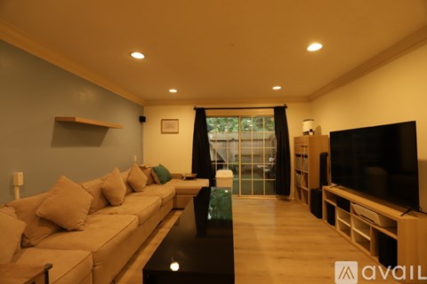 3135 7 Pines Court 2 Beds Apartment for Rent