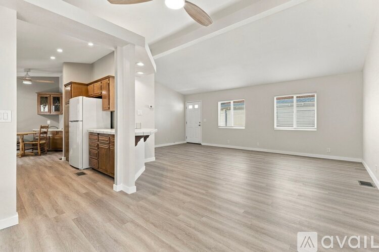 2010 W San Marcos Blvd 2 Beds Single Family Home for Rent - Photo gallery 5