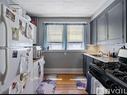 60 Pinewood Avenue 3 Beds Apartment for Rent