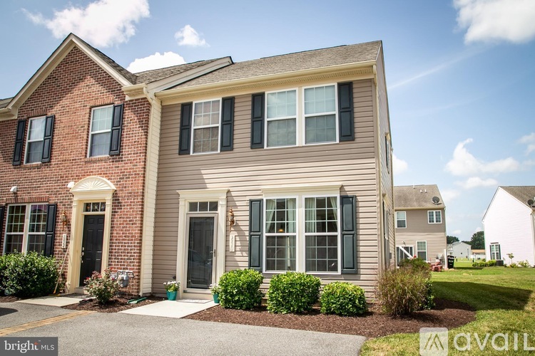 630 Wye Oak Dr 3 Beds Townhouse for Rent - Photo gallery 1