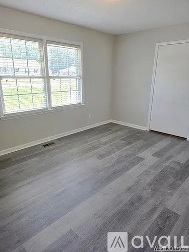 1728 Springfield Rd 3 Beds Apartment for Rent