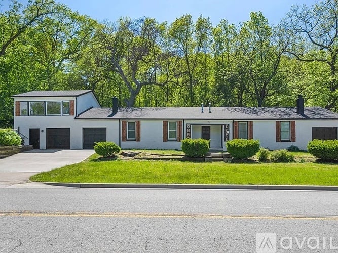 8852 Woodland Road 4 Beds Single Family Home for Rent - Photo gallery 1
