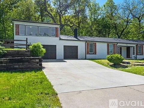 8852 Woodland Road 4 Beds Apartment for Rent