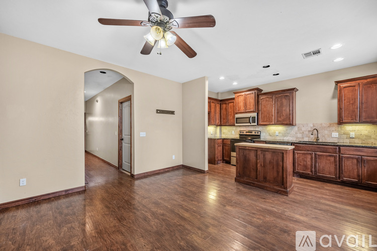 10 NE 7th St 2 Beds Townhouse for Rent - Photo gallery 3