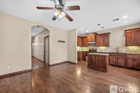 10 NE 7Th St 2 Beds Apartment for Rent
