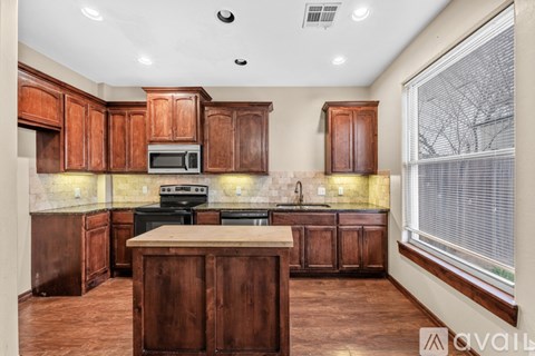 10 NE 7Th St 2 Beds Apartment for Rent