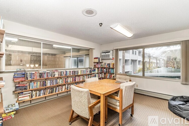 1601 North Innsbruck Drive 1 Condo for Rent - Photo gallery 3