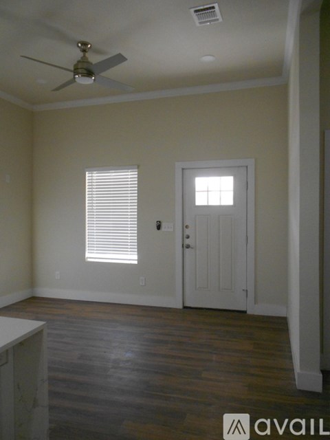 1113 Burleson St 3 Beds Apartment for Rent
