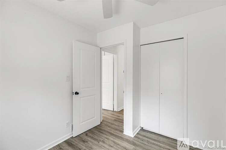 2147 Almont Street 3 Beds Single Family Home for Rent - Photo gallery 5