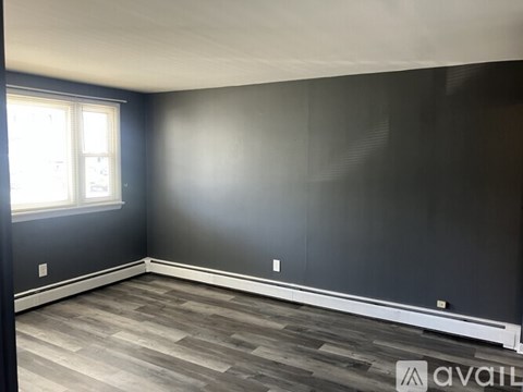 300 Beach Ave E 3 Beds Apartment for Rent