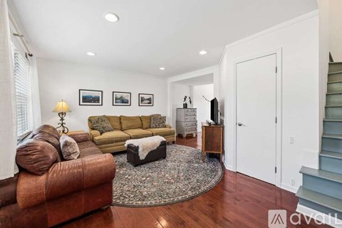 631 Lischey Avenue 2 Beds Apartment for Rent