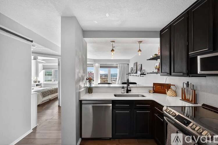 300 Walnut Street 1 Condo for Rent - Photo gallery 5