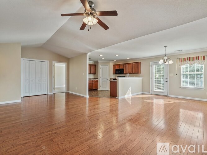 6530 Airtree Lane 3 Beds Single Family Home for Rent - Photo gallery 4