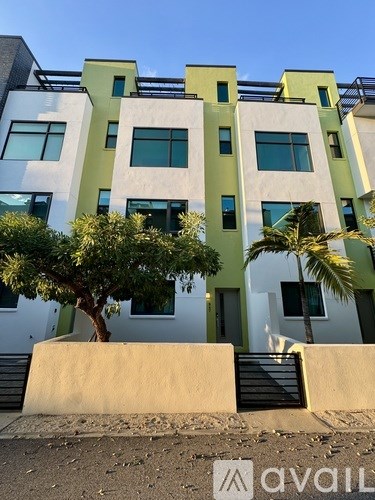 947 Arlington Ave N 2 Beds Apartment for Rent