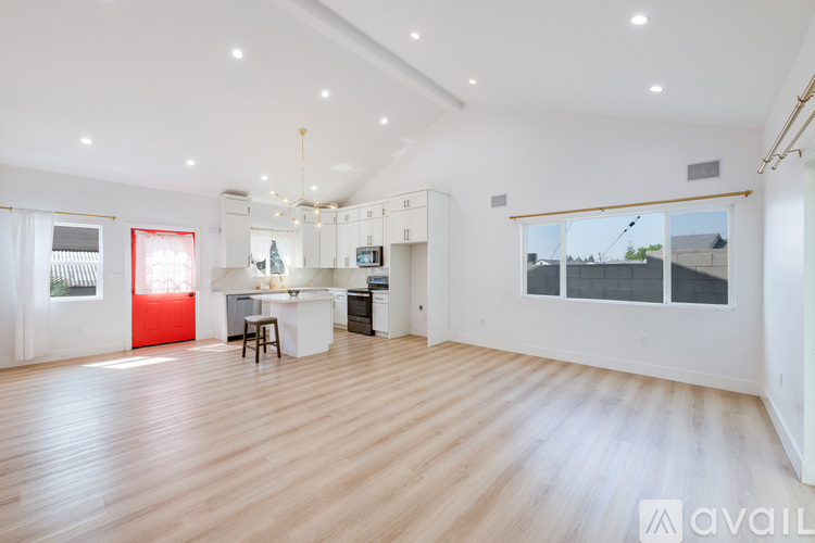 4513 Yellowstone St 3 Beds Single Family Home for Rent - Photo gallery 5