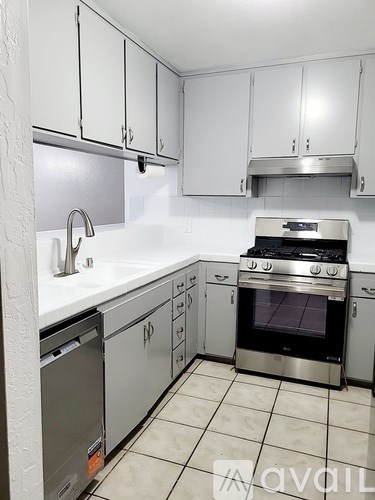 7000 N Half Moon Dr 3 Beds Apartment for Rent