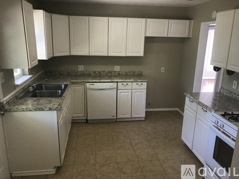 530 Euclid St 3 Beds Apartment for Rent
